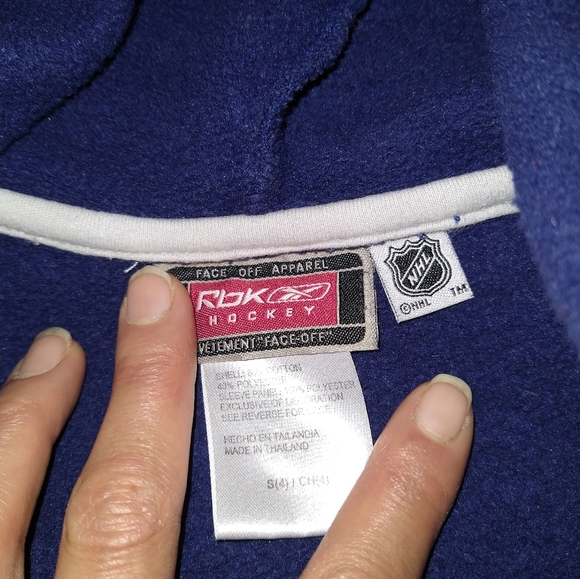 Size 4t Toronto Maple leaf Rbk hockey zip up hoodie - Picture 7 of 16
